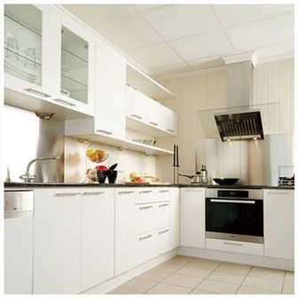 Lakirane omare z visokim sijajem