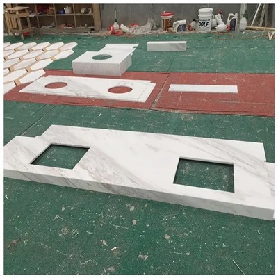 Kopalniški umivalnik iz belega marmorja