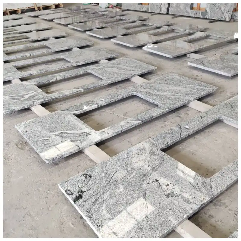Pulti iz belega granita Viscont