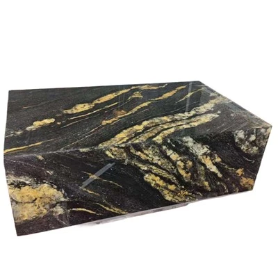Klubska mizica Cosmic Gold iz granitnih blokov